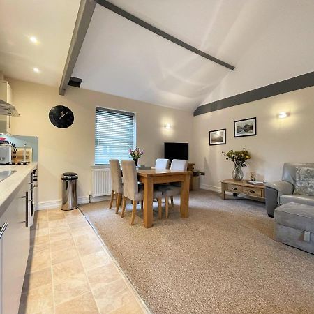 Arthurs Cottage -Charming Courtyard Cottage In The Heart Of Kendal, The Lake District Exterior foto